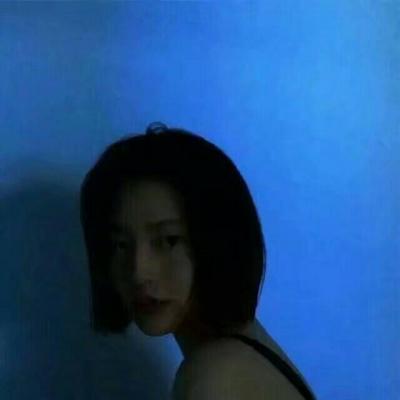 温柔治愈头像女蓝色系图片
