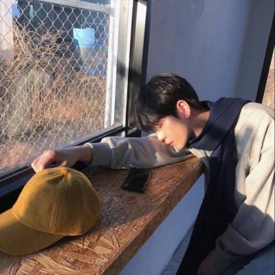 qq头像男生酷帅炫拽真人图片