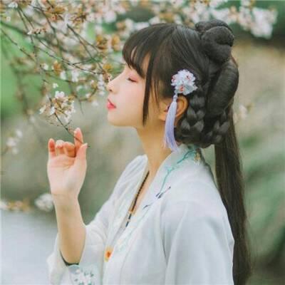 真人闺蜜头像一组两张古风唯美