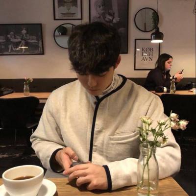 qq头像男生酷帅炫拽真人图片