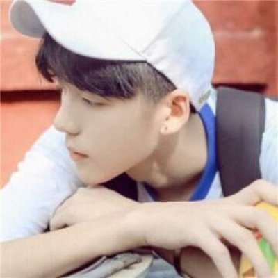 微信清新阳光帅哥头像图片