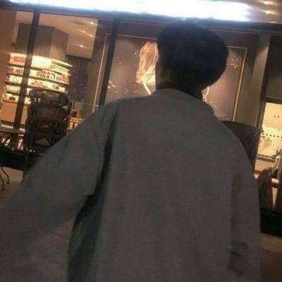 男生头像侧脸帅气真人图片