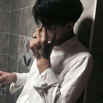 男生头像侧脸帅气真人图片