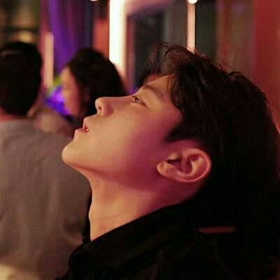 微信真人帅气男生头像图片