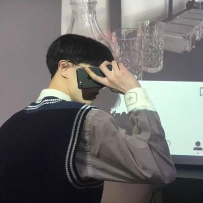 qq头像男生酷帅炫拽真人图片