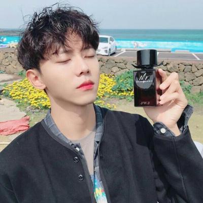 微信帅气的男生头像真人图片