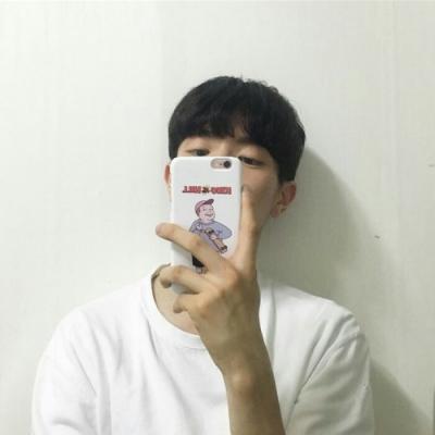 微信帅气的男生头像真人图片