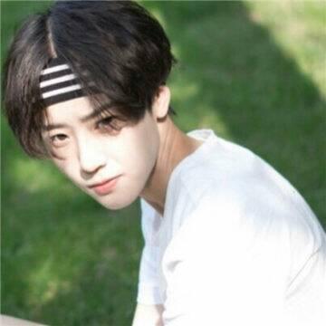男生小清新帅气高清好看的头像