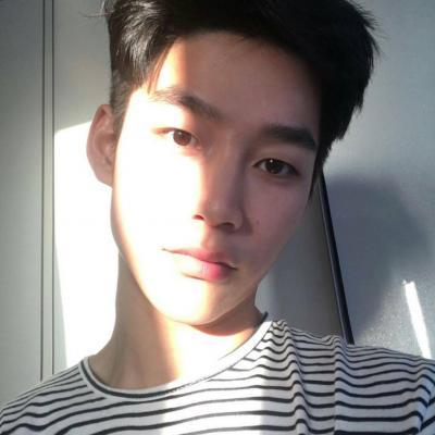 微信男生头像高冷成熟一点图片