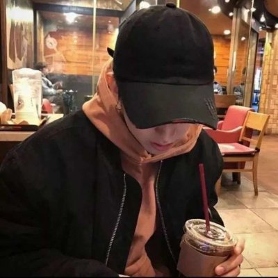 头像戴帽子男生冷酷帅图片