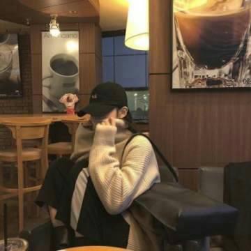 女生头像戴帽子可爱