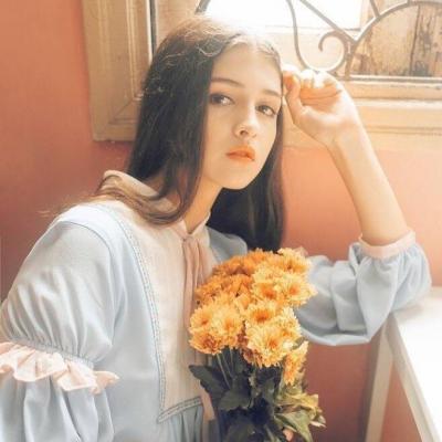 个性外国女生微信头像高清