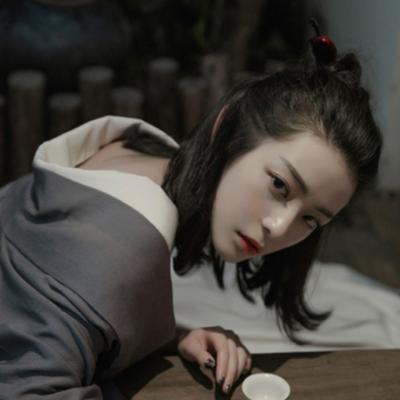 女生复古潮流头像