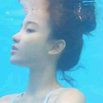 蓝色系小清新个性女生头像图片