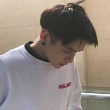 微信男生头像不露脸帅气图片