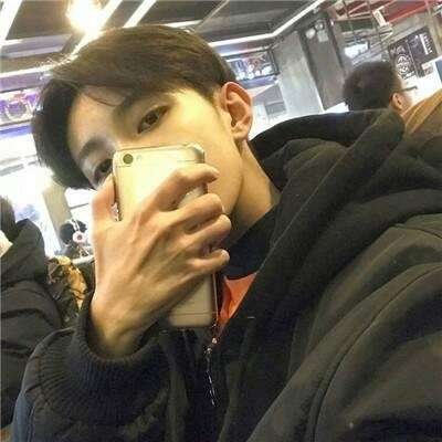男生头像侧脸帅气真人图片
