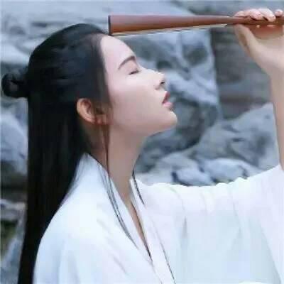 真人闺蜜头像一组两张古风唯美