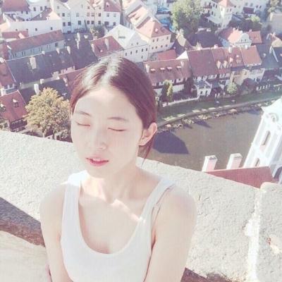 头像简单干净阳光女生图集
