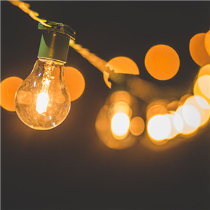 唯美意境灯泡头像图片