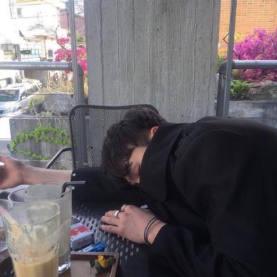 男生分手头像伤感头像真人