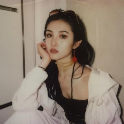 女生复古潮流头像
