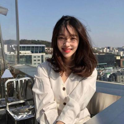 最好看的微信头像女简单气质
