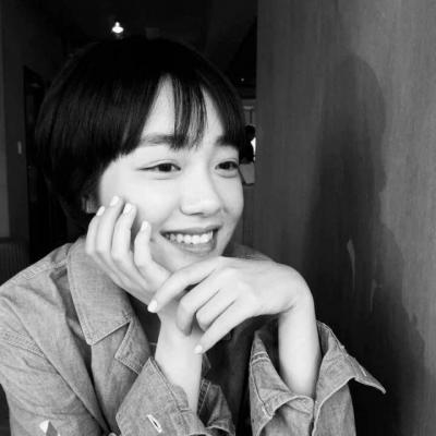 个性潮流时尚女生头像图片