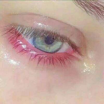 女生一只眼睛部位创意头像