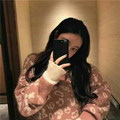 手机控可爱女头