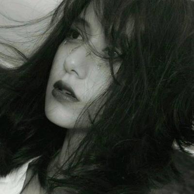 女生霸气头像超拽高冷黑白图片