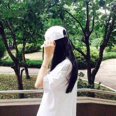 大气有格局微信头像女背影唯美图片
