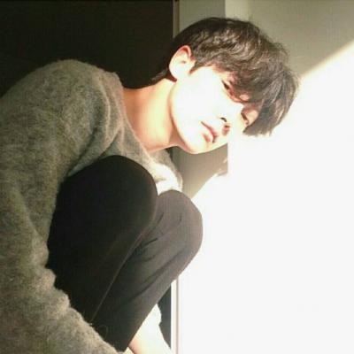 帅哥头像高清冷酷一个人图片