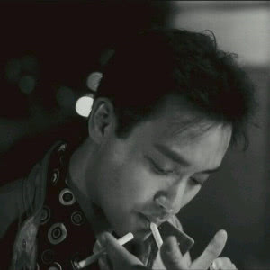 张国荣抽烟头像