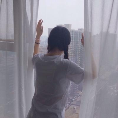 风景唯美人物情侣头像一对两张图片