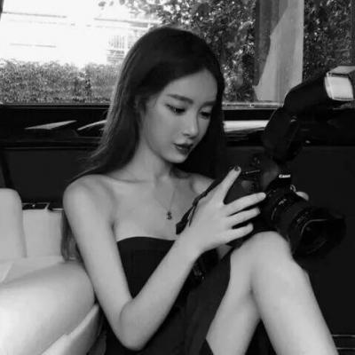 女生霸气头像超拽高冷黑白图片