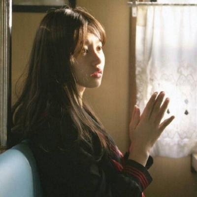 女生高冷气质真人头像