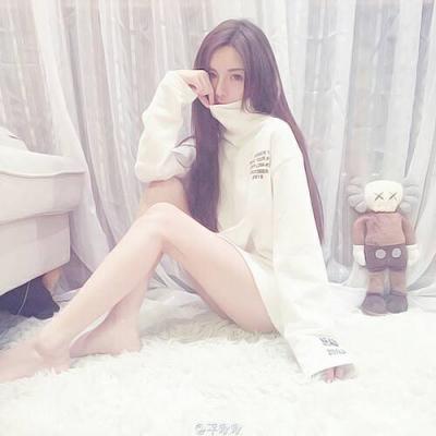 女生身材照头像