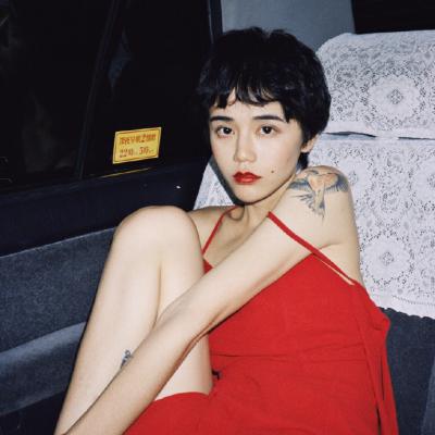 女生超酷霸气高冷高清好看的头像