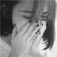 qq头像女生流泪黑白