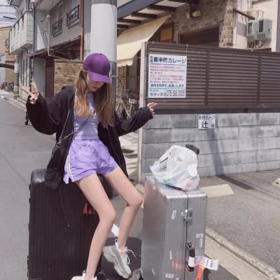 情侣头像真人版高清一男一女图片