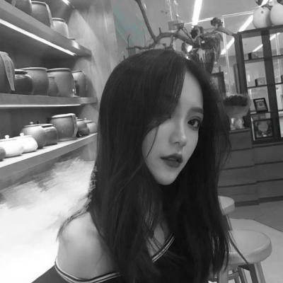 女生霸气头像超拽高冷黑白图片