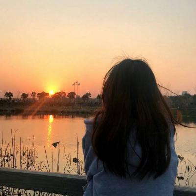女生高冷气质真人头像