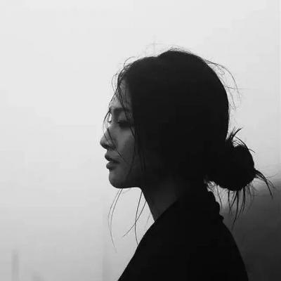 黑白头像女生冷酷霸气高冷图片