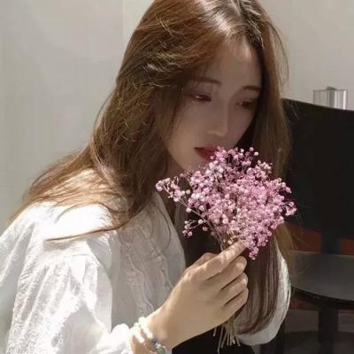 2025微信女生简单气质头像图片