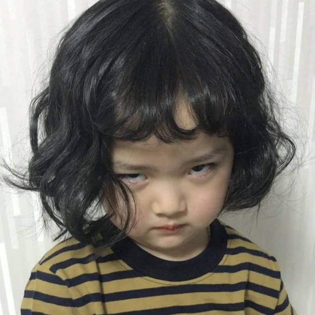 权律二小女孩头像超萌图片