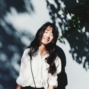 女生头像开朗阳光