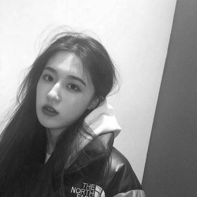 女生霸气头像超拽高冷黑白图片