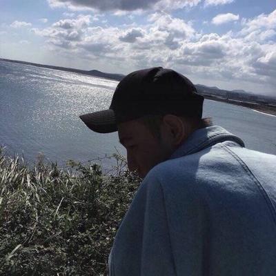 帅哥头像高清冷酷一个人图片