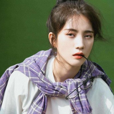 有个性的头像女生高清真人图片