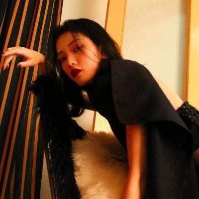 女生超酷霸气高冷高清好看的头像